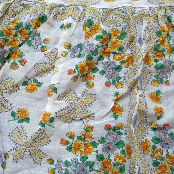 Vintage handmade cotton handkerchief half apron - Picture 2 of 5